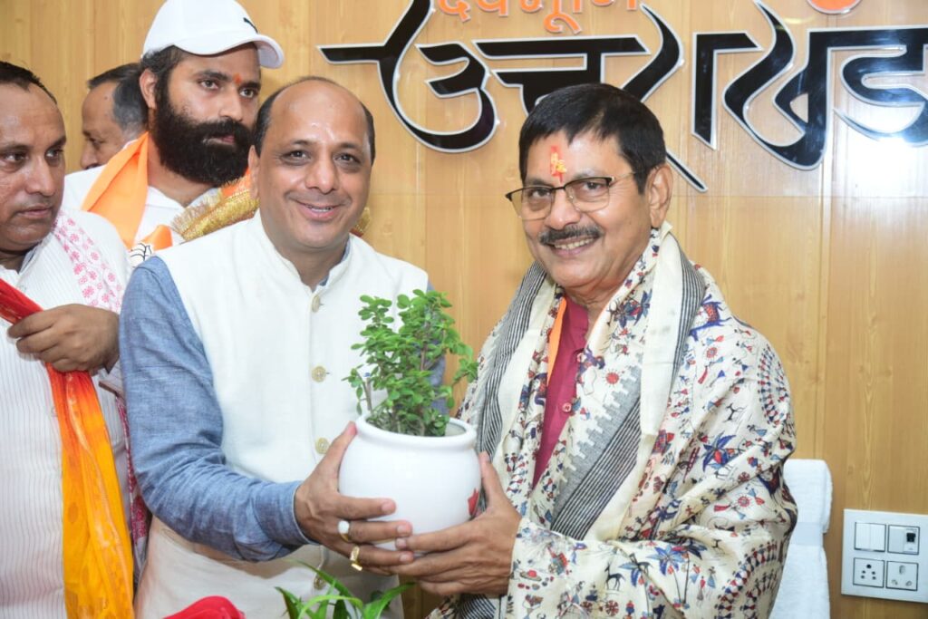 वोट चोरी के आरोप और नारेबाजी के बजाय प्रमाण दे कांग्रेस: मनवीर चौहान , मतदाता सूची का सत्यापन संवैधानिक प्रक्रिया, भ्रम न फैलाये कांग्रेस