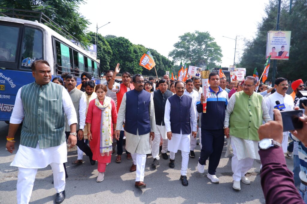 विकसित भारत संकल्प के साथ उत्तराखंड के सभी जनपदों  में निकली भाजपा की ‘सेवा ज्योति यात्रा’, देहरादून में प्रदेश प्रभारी हुए शामिल,  देश को आत्मनिर्भर और विकसित बनाने की  दिलाई गई शपथ