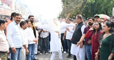 राहुल गांधी की बयानबाजी के विरोध में हाथीबड़कला में किया पुतला दहन, कहा –  देश की सुरक्षा और सेना के सम्मान के विषयों पर ऐसे गैर-जिम्मेदार बयान उचित नहीं
