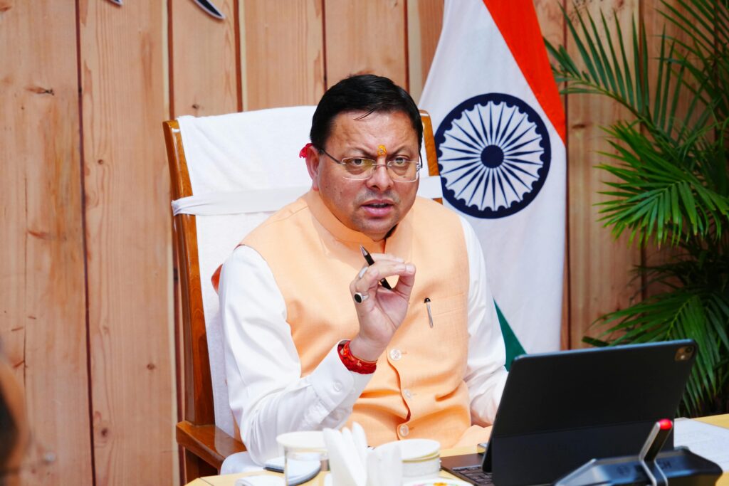 मुख्यमंत्री धामी ने कहा, सड़कों को गड्ढामुक्त बनाने में लापरवाही पर होगी जवाबदेही तय, कहा, “मैं खुद भी बहुत जल्द पूरे प्रदेश का दौरा सड़क मार्ग से करूंगा,जनता को दफ्तरों के चक्कर कटवाने की प्रवृत्ति पर लगेगी रोक, राजस्व मामलों का समयबद्ध निस्तारण करें अधिकारी